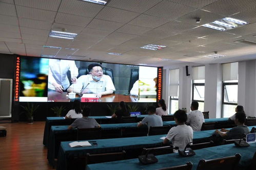 文山公路局團(tuán)委參加 綻放戰(zhàn)疫青春.堅(jiān)定制度自信 主題宣傳教育實(shí)踐活動(dòng)視頻會(huì)