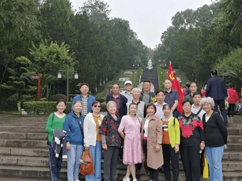 湖南省供銷社留芳集團公司離退休黨支部與云南省公路局聯(lián)合開展黨史學習教育活動